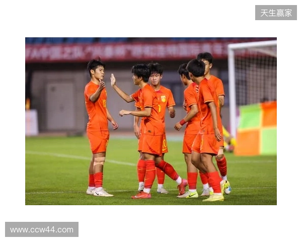 半场-U16中国男足1-1塔吉克斯坦男足U16 袁博涵造点并操刀命中